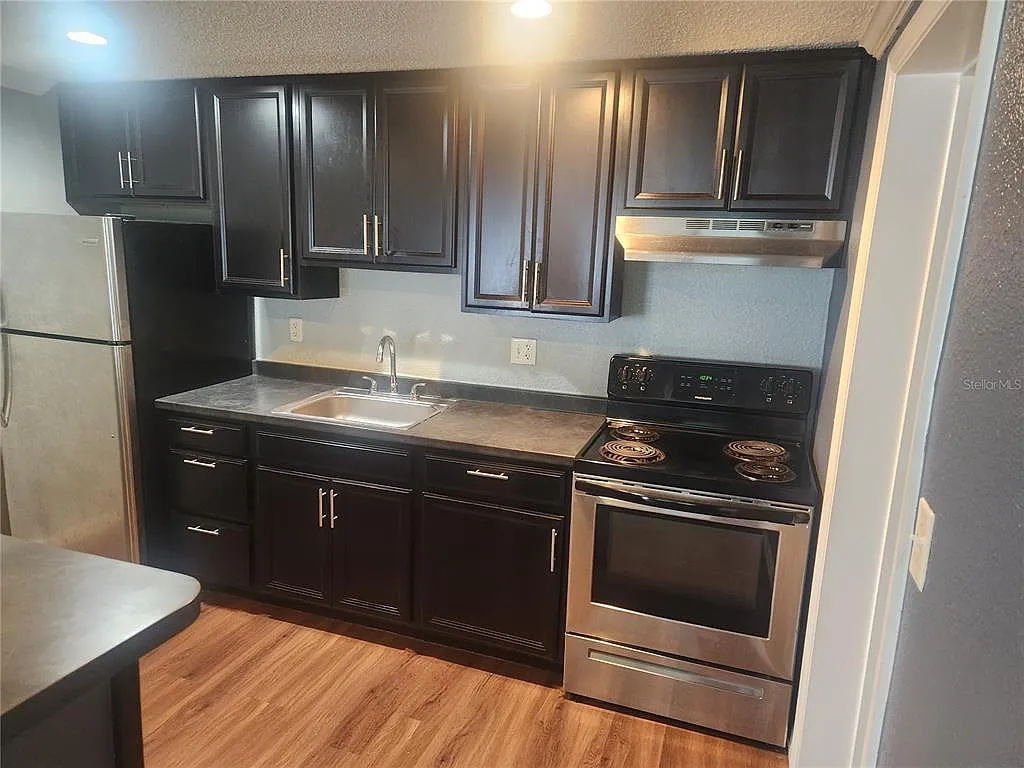 5901 Bryce Ln — Photo 3