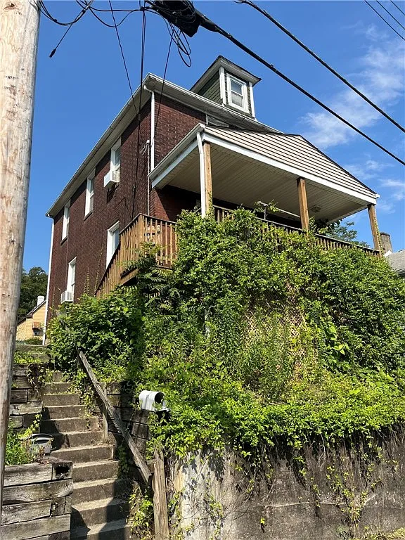 1170 Ridge Ave photo 1