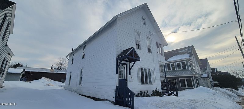 2nd image of 32 Walnut Street