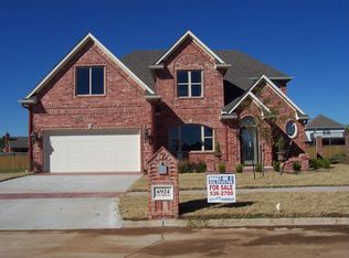 6924 NW Maple Dr, Lawton, OK 73505