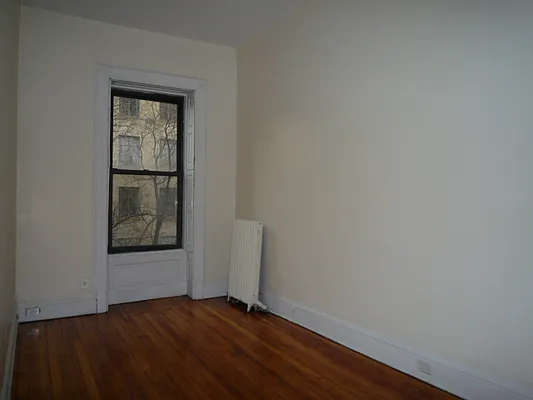 Rented by New Yorker Realty | media 10