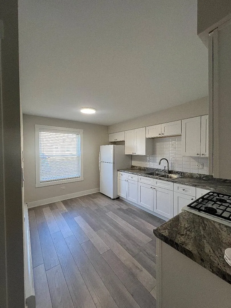 1 bed, 800 sqft, $1,550 — Photo 3