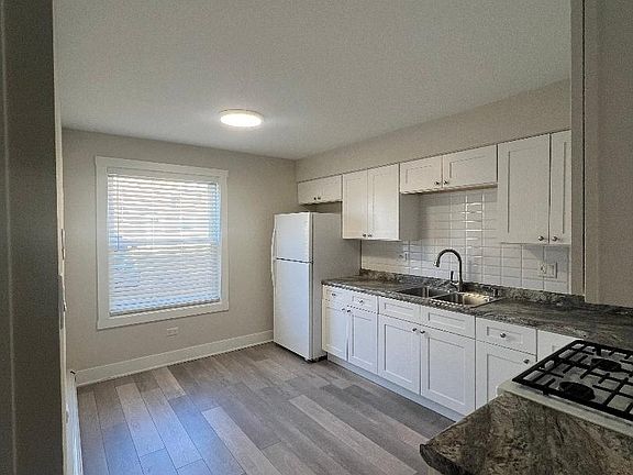 3rd image of 9945 Nottingham Ave APT 3