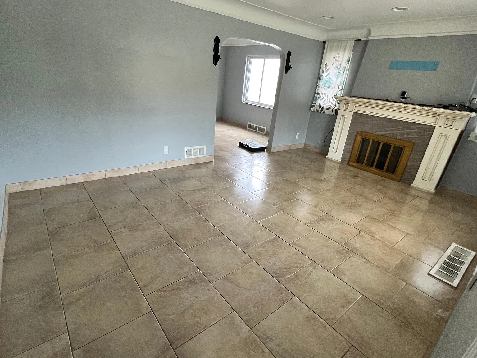2 bed, 1630 sqft, $1,200 — Photo 3