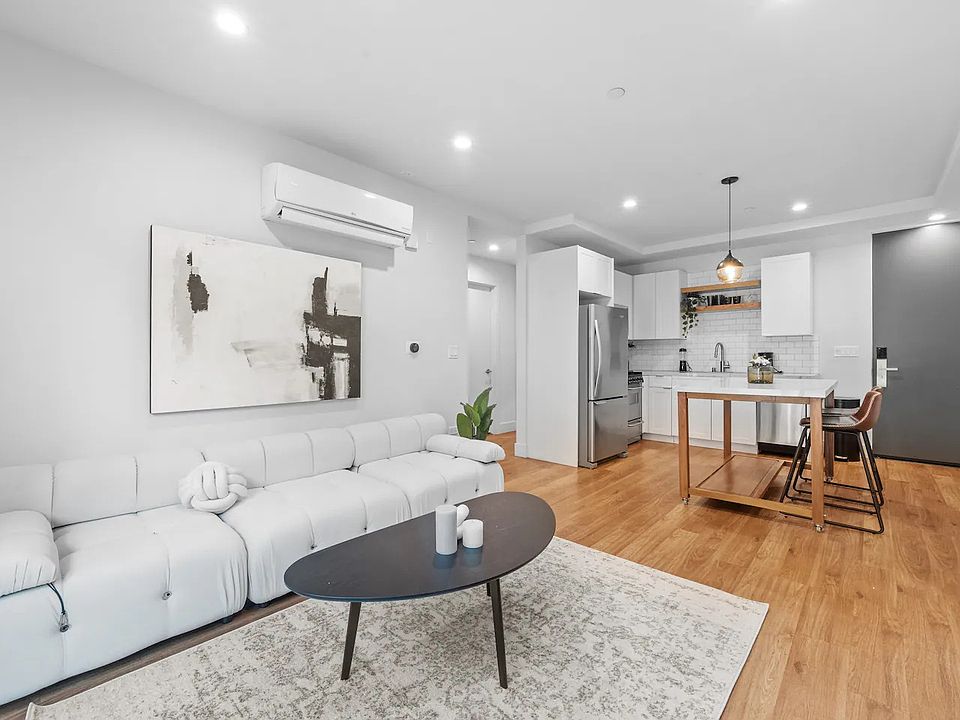 1st image of 2857 Sunset Pl #102