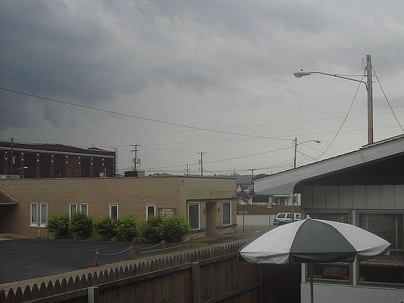 3rd image of 3903 Gallia St