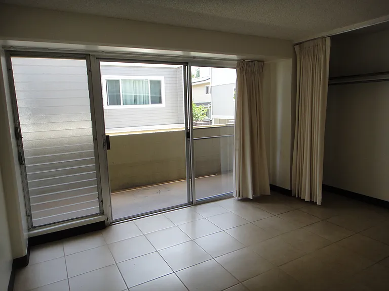 1717 Keeaumoku St — Photo 10