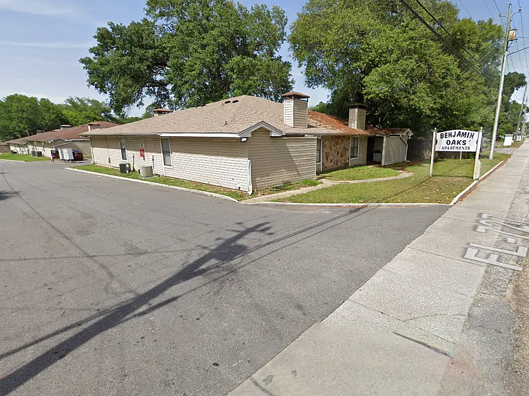 6346 W Fairfield Dr — Photo 17