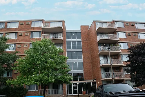 2211 S Stewart Ave #1A Photo 1