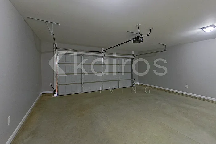 349 Angela St — Photo 16