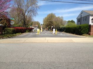 10 Towne Square Dr, Newport News, VA 23607