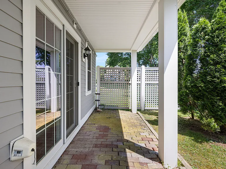 223 Corey Ln — Photo 29