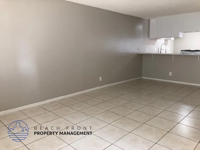 2186 Pacific Ave — Photo 6