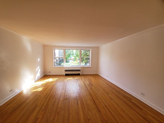 3rd image of 2954 W Arthur Ave APT 3W