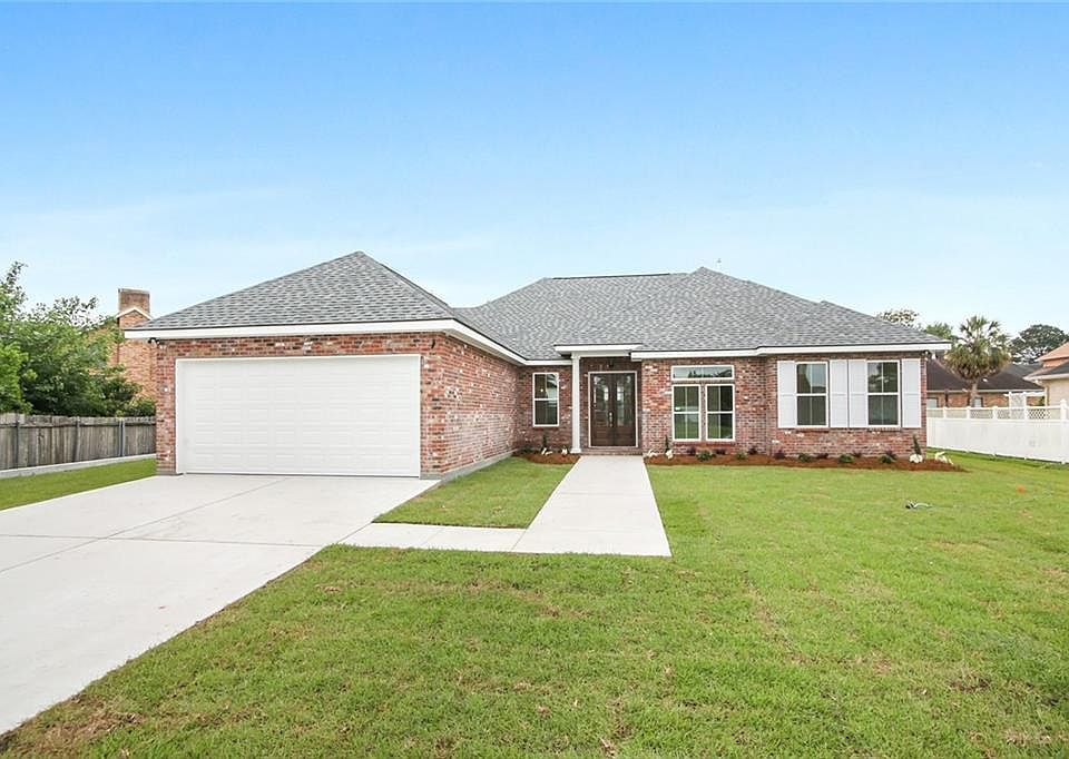 1st image of 3621 Lake Timberlane Dr