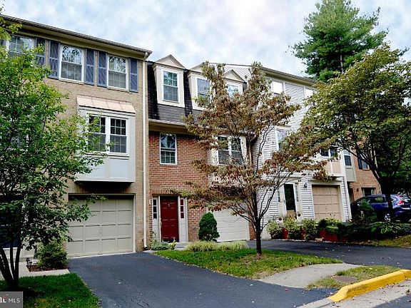 2nd image of 3923 Collis Oak Ct