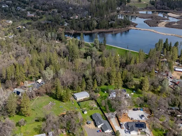 20488 Phoenix Lake Rd, Sonora, CA 95370
