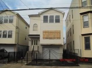 435 S 16th St, Newark, NJ 07103