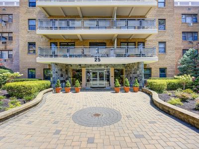 25 Park Place #3P, Great Neck, NY, 11021