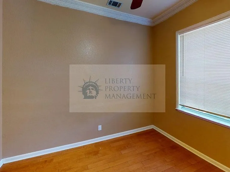 186 Ravenstone Way — Photo 11