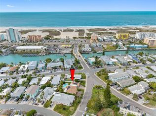 155 112th Ave, Treasure Island, FL 33706