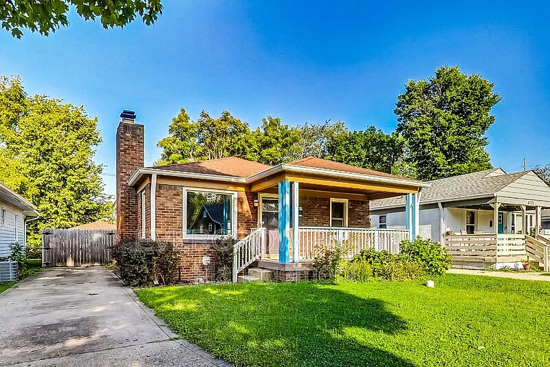 4718 Evanston Ave photo 1