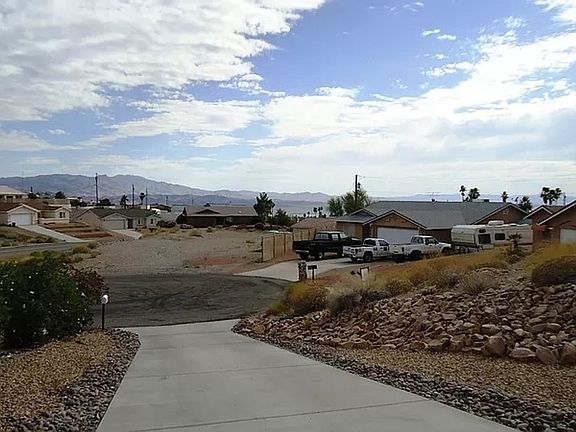 4th image of 3345 Tiki Ln