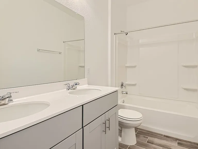 140 Bennington Dr — Photo 24