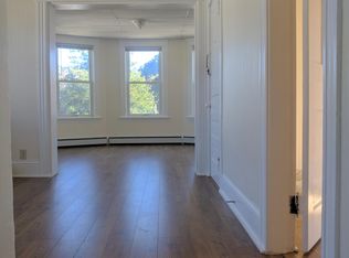 32 Douglas St #3, Worcester, MA 01603