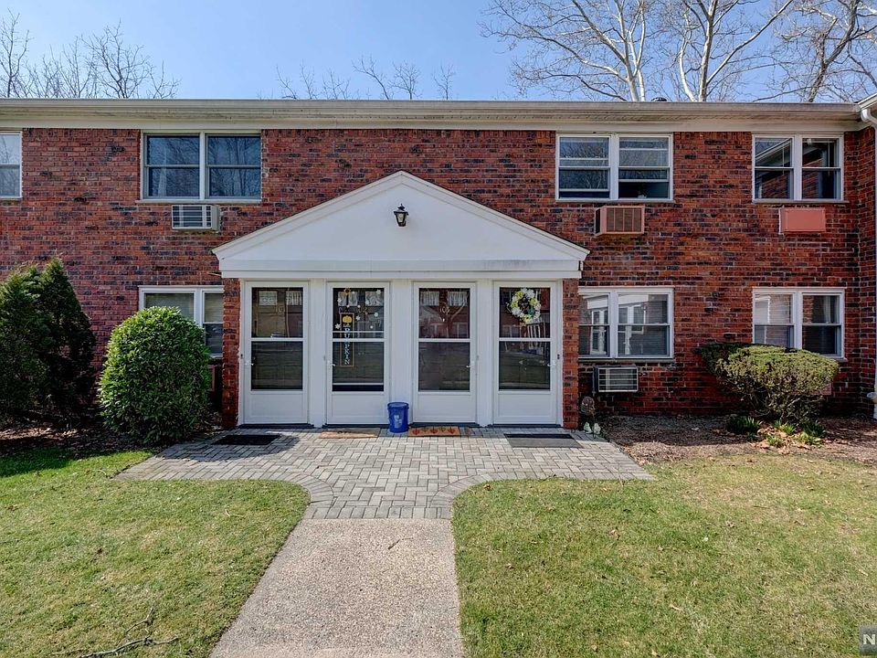 1st image of 103 Regency Park #103