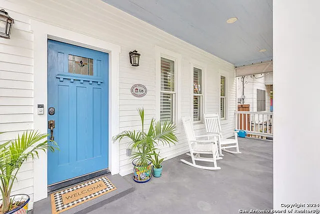 4 bed, 3.5 bath, 2599 sqft, $4,000 — Photo 3