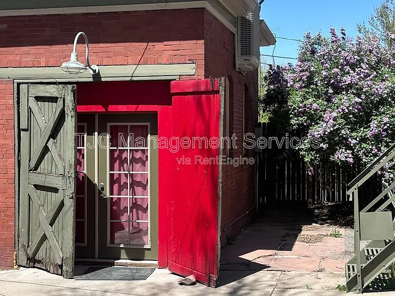 1565 N Race St — Photo 2