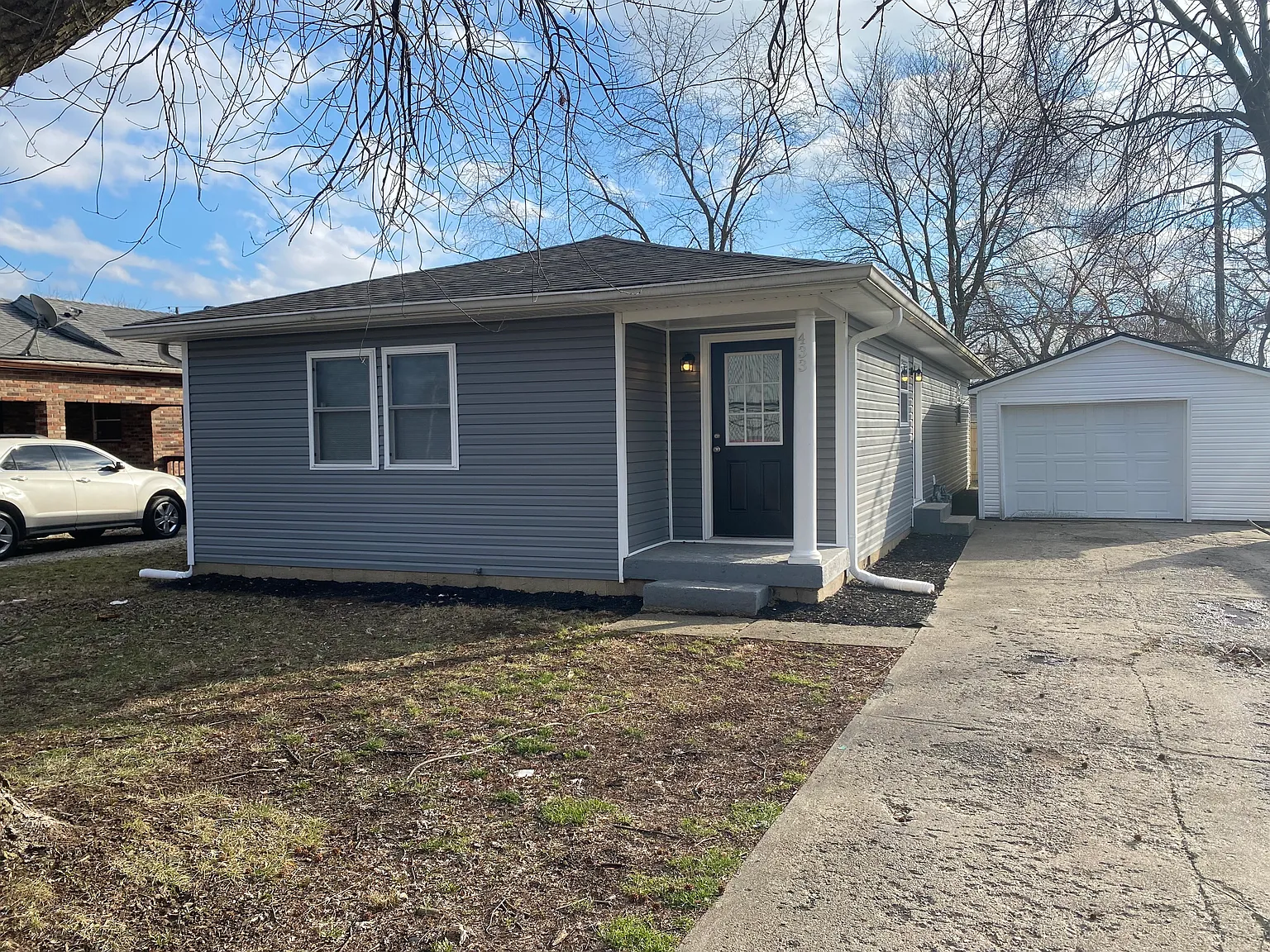 433 W Gimber St photo 1