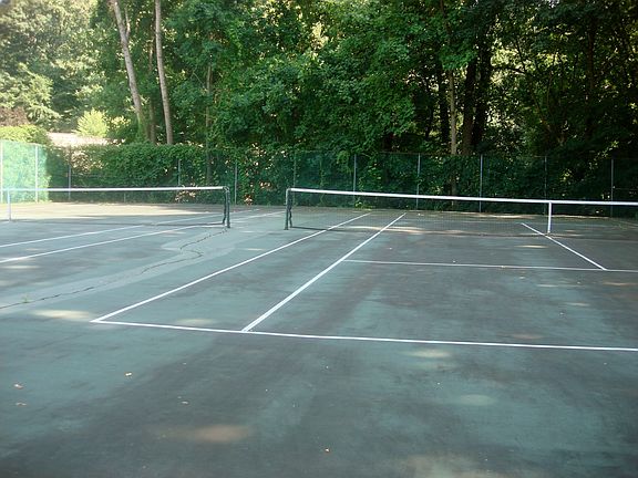 tennis court right beside unit