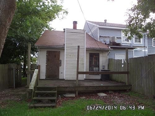 2nd image of 2321 Justin Ln