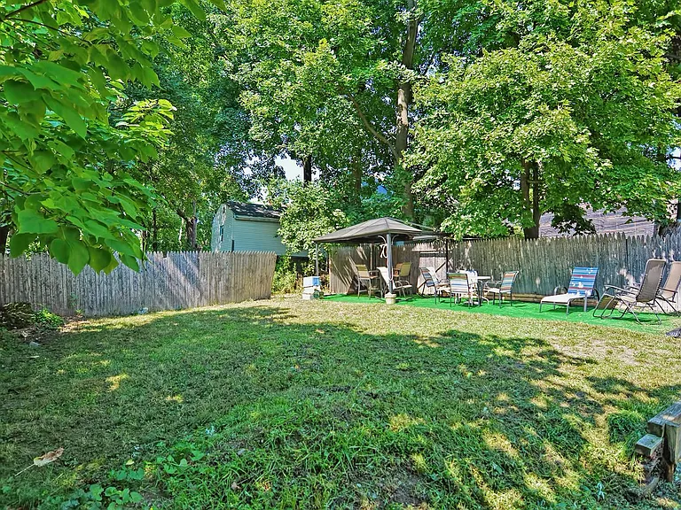 45 Nightingale St #B — Photo 59