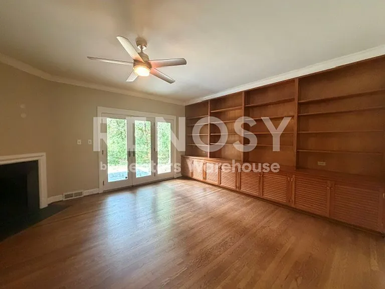 1020 Anderson St — Photo 27