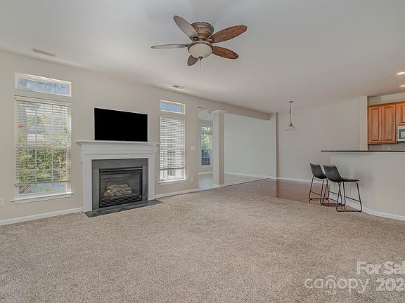5th image of 171 N Arcadian Way