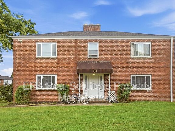3rd image of 81 N Hampton Rd APT A