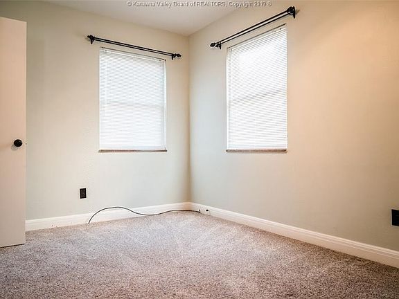 5th image of 3100 Virginia Ave SE