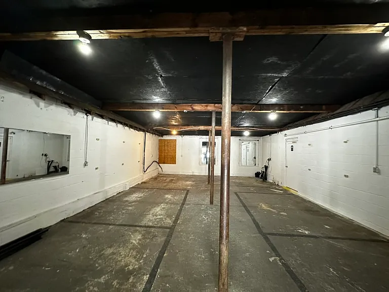 302 Radford St #A — Photo 9