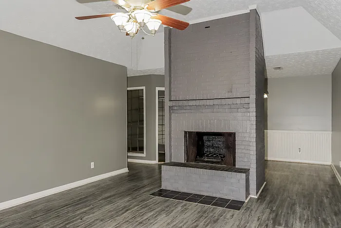 3824 Elm Ave — Photo 3
