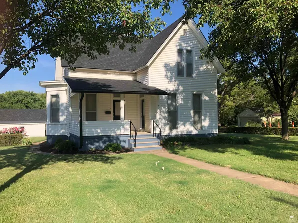 710 N Cedar St, Abilene, KS 67410