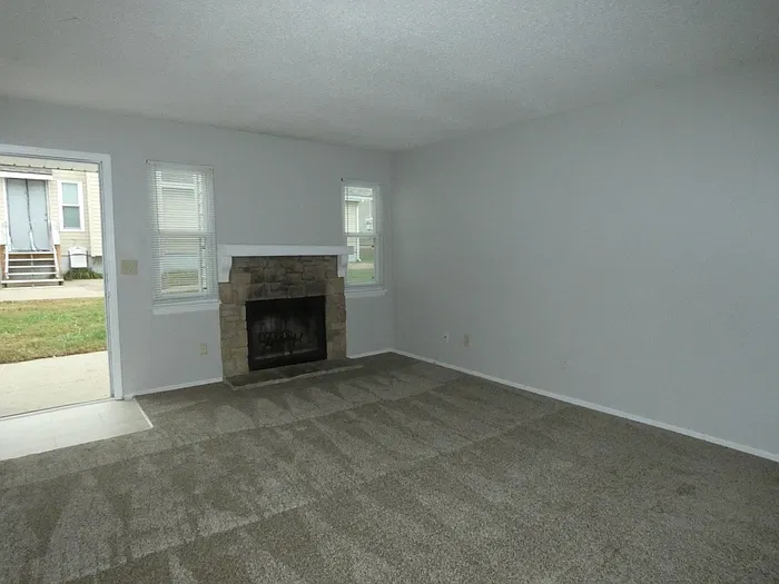 10006 NW Player Dr — Photo 2