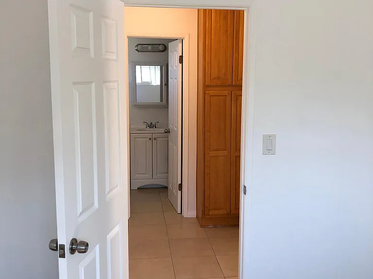 2611 Voorhees Ave #E — Photo 14