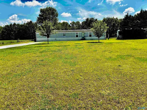 1754 Bobo Section Rd, Hazel Green, AL 35750