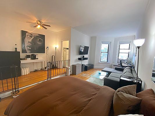 1st image of 152 W 20th St #1B