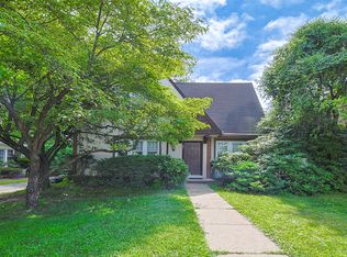 351 Closter Dock Rd, Closter, NJ 07624