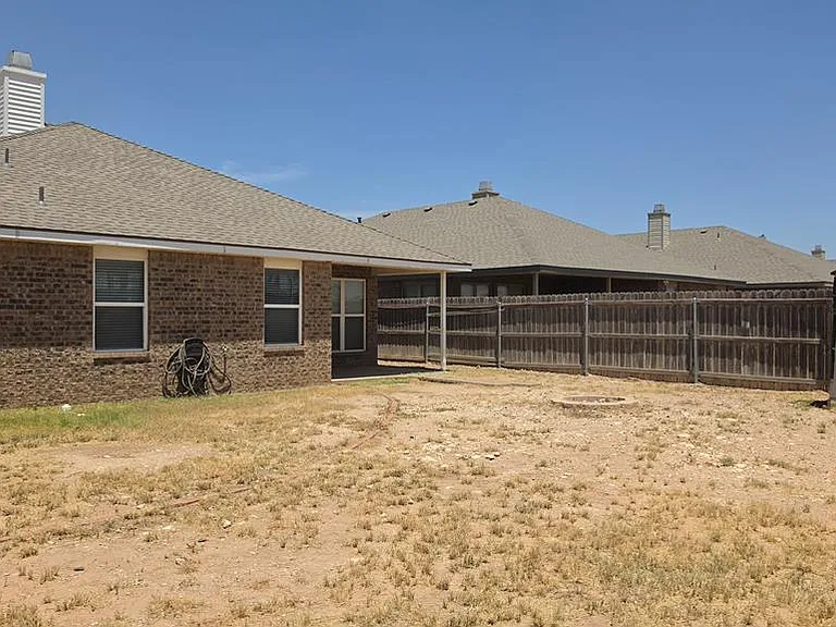 6011 Mile High Ln — Photo 23