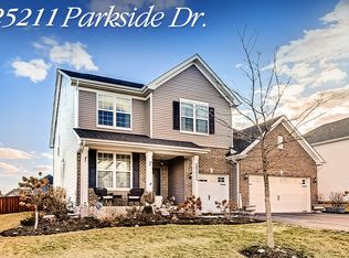 25211 Parkside Dr, Plainfield, IL 60544